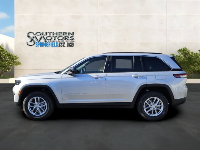 New 2026 Jeep Grand Cherokee Laredo X AWD/4WD image 2