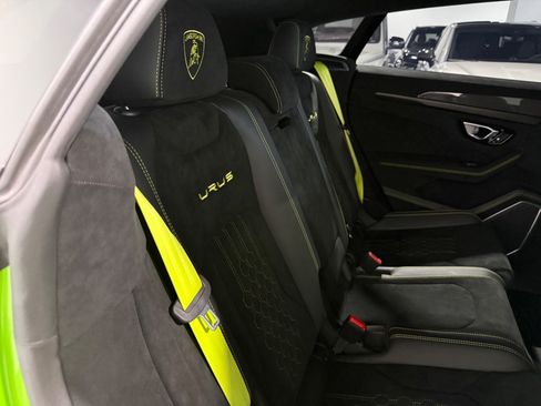 Used 2024 Lamborghini Urus Performante AWD/4WD image 66