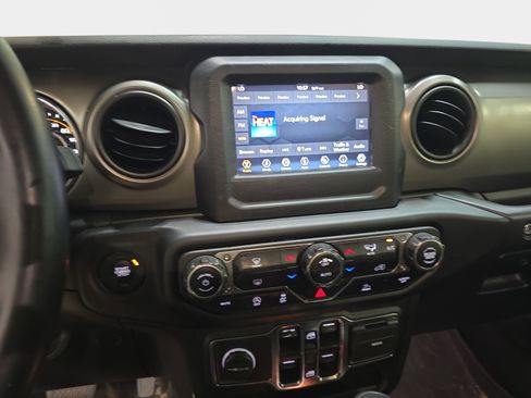 Used 2021 Jeep Wrangler Unlimited Sport AWD/4WD image 13