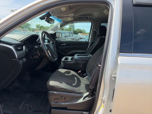 Used 2016 Chevrolet Suburban LS image 7