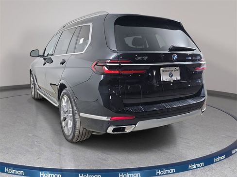 Used 2026 BMW X7 xDrive40i w/ Premium Package image 8