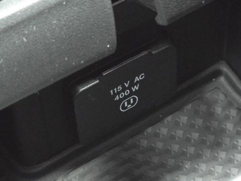 Used 2025 RAM 1500 Limited image 16