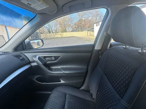 Used 2017 Nissan Altima 2.5 S w/ Power Driver Seat Package FWD image 18