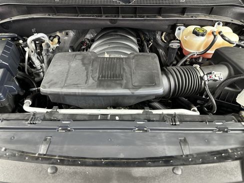 Used 2023 Chevrolet Tahoe Premier AWD/4WD image 29