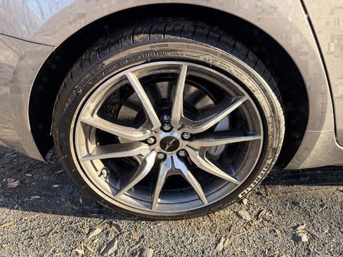 Used 2026 Genesis G70 2.5T image 7