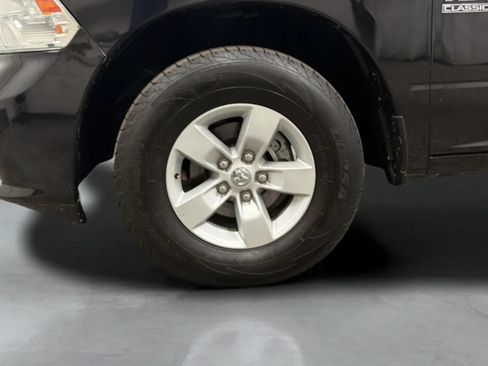 Used 2019 RAM 1500 Express RWD image 27