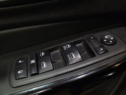 Used 2021 Jeep Cherokee Latitude Plus AWD/4WD image 27