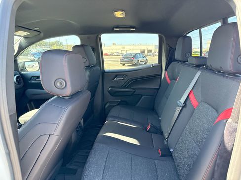 Used 2024 Chevrolet Colorado Z71 image 26