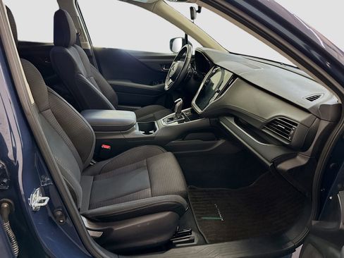 Used 2025 Subaru Outback Premium image 34