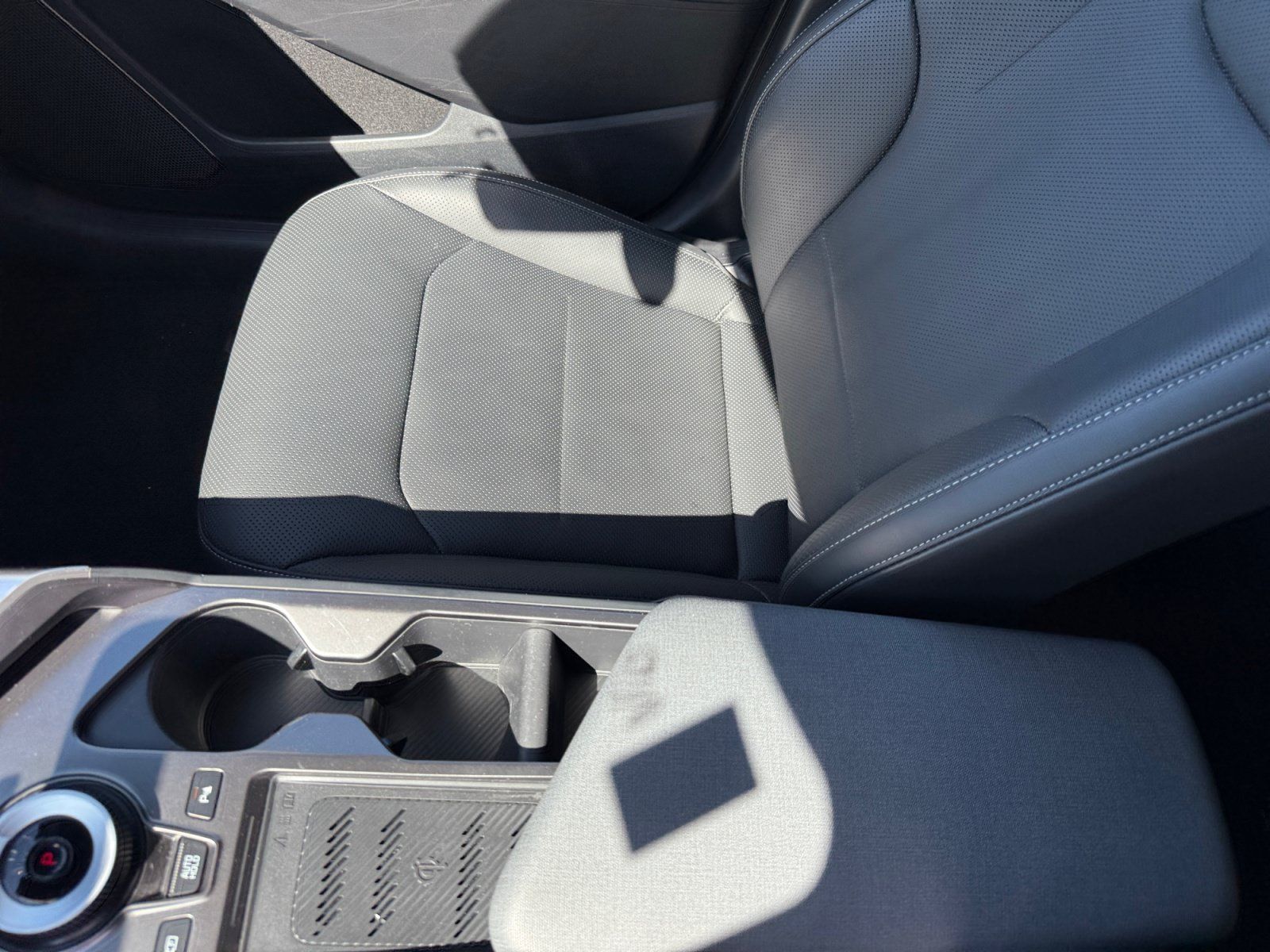 Certified 2024 Kia EV6 Wind w/ Wind Technology Package RWD image 14