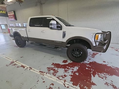 Used 2017 Ford F250 King Ranch w/ FX4 Off-Road Package image 5