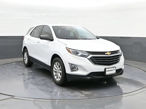 Used 2021 Chevrolet Equinox LS w/ LS Convenience Package FWD image 22