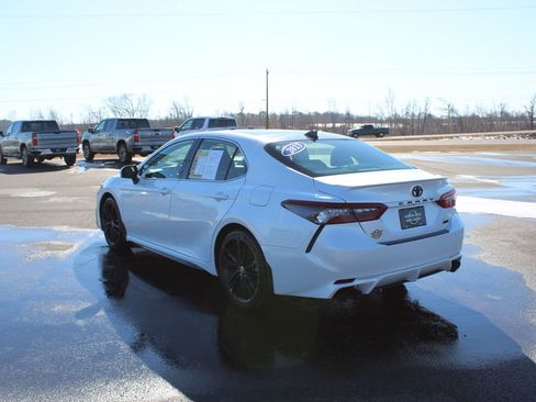 Used 2023 Toyota Camry XSE image 7