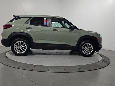 Used 2025 Chevrolet TrailBlazer LS w/ LS Convenience Package AWD/4WD image 7