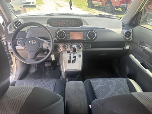 Used 2013 Scion xB image 12