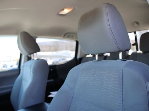 Used 2017 Toyota Tacoma SR5 w/ Tow Package image 21