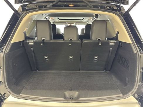 Used 2025 Nissan Pathfinder SL w/ SL Premium Package FWD image 26