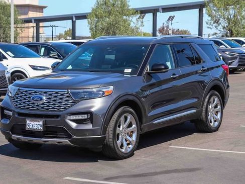 Used 2020 Ford Explorer Platinum w/ Premium Technology Package AWD/4WD image 3