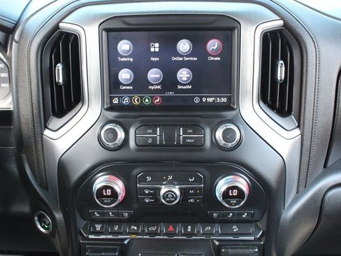 Used 2020 GMC Sierra 2500 Denali w/ Denali Ultimate Package AWD/4WD image 28