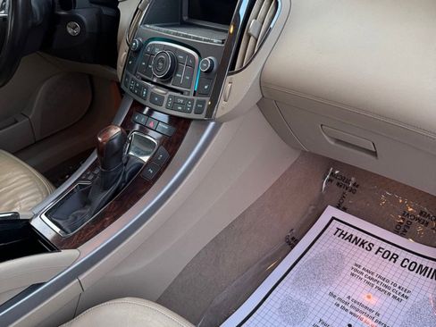 Used 2011 Buick LaCrosse CXL w/ Driver Confidence Package FWD image 12