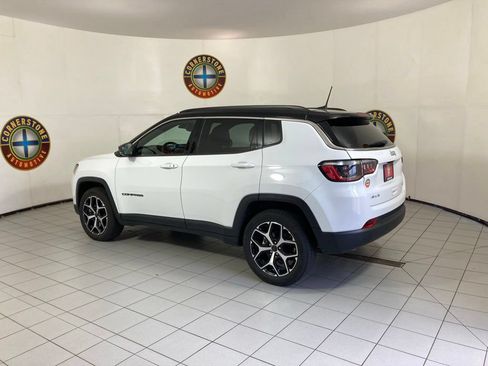 Used 2025 Jeep Compass Limited AWD/4WD image 23