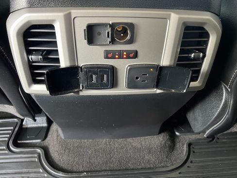 Used 2018 Ford F150 Lariat w/ Equipment Group 502A Luxury AWD/4WD image 63