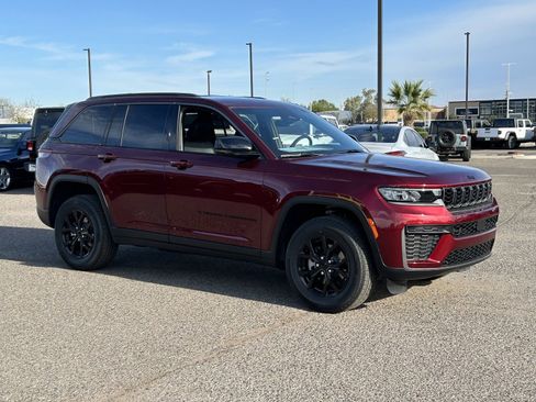 New 2026 Jeep Grand Cherokee Altitude image 5