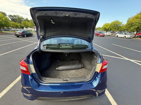 Used 2019 Nissan Sentra S FWD image 17