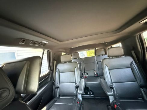 Used 2021 GMC Yukon Denali w/ Denali Premium Package RWD image 28