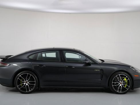 Used 2021 Porsche Panamera 4S w/ Premium Package image 56