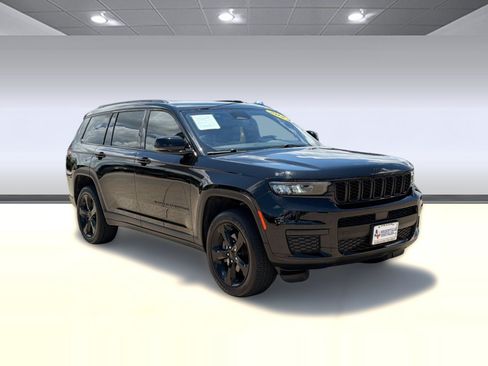 Used 2024 Jeep Grand Cherokee L Altitude AWD/4WD image 7