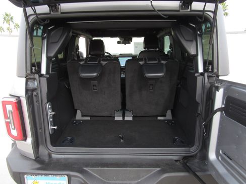 Used 2023 Ford Bronco Wildtrak image 12