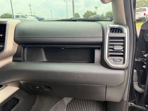 Used 2022 RAM 1500 Laramie AWD/4WD image 32