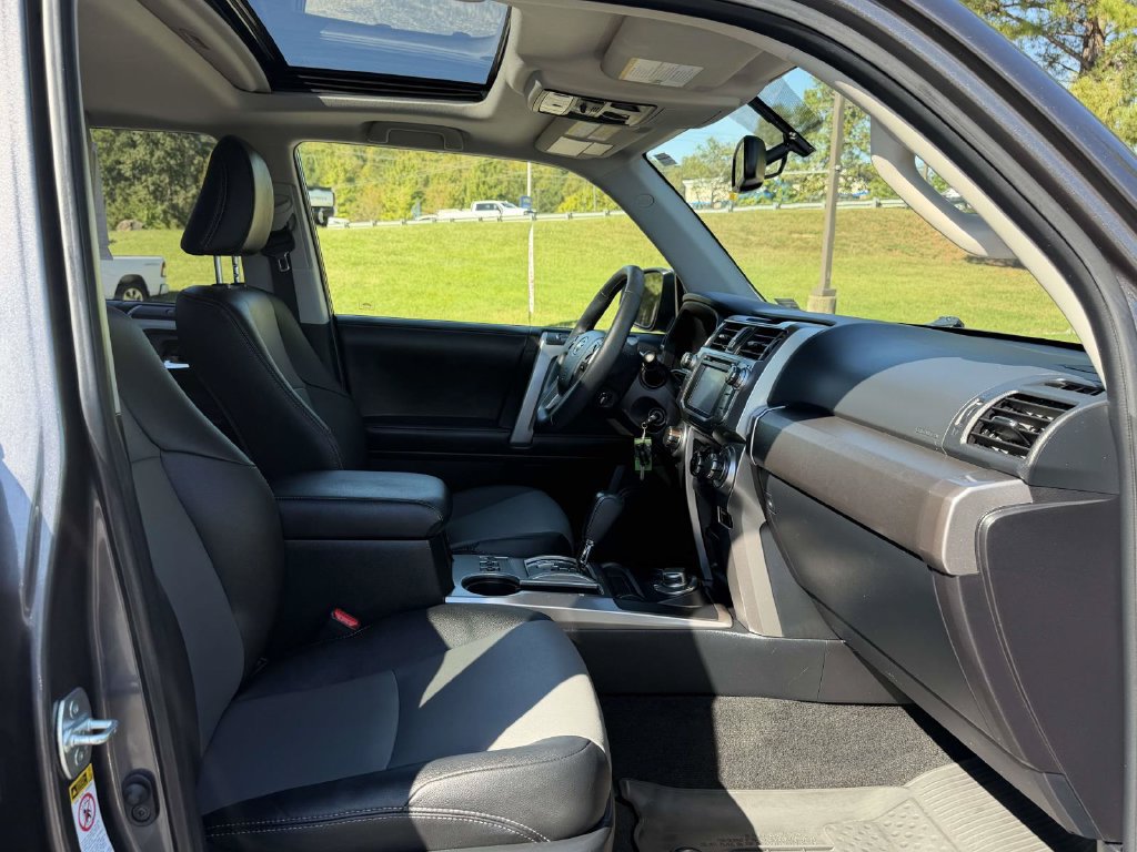 Certified 2019 Toyota 4Runner SR5 Premium AWD/4WD image 12
