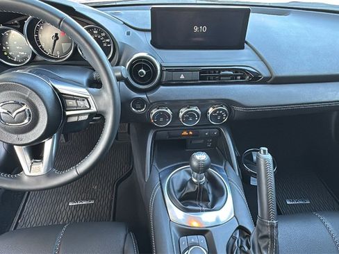 Used 2025 MAZDA MX-5 Miata Grand Touring w/ Weather Package image 9
