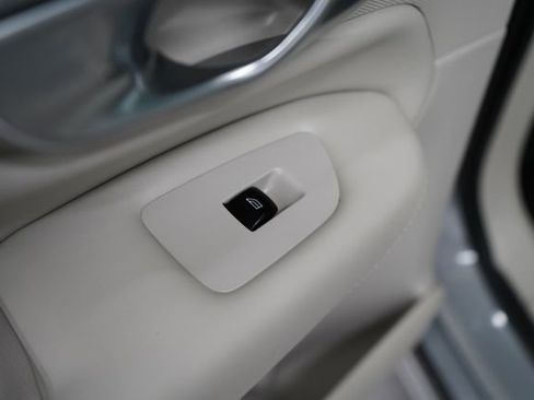 Used 2025 Volvo XC90 B6 Ultra w/ Lounge Package AWD/4WD image 42