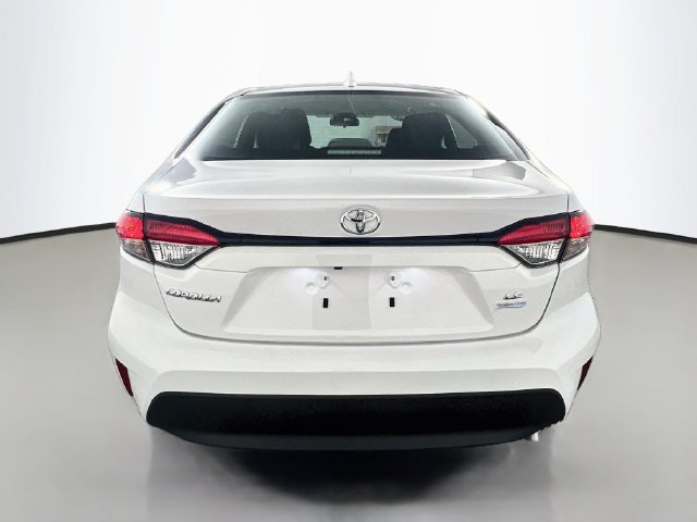 Used 2026 Toyota Corolla LE FWD image 7