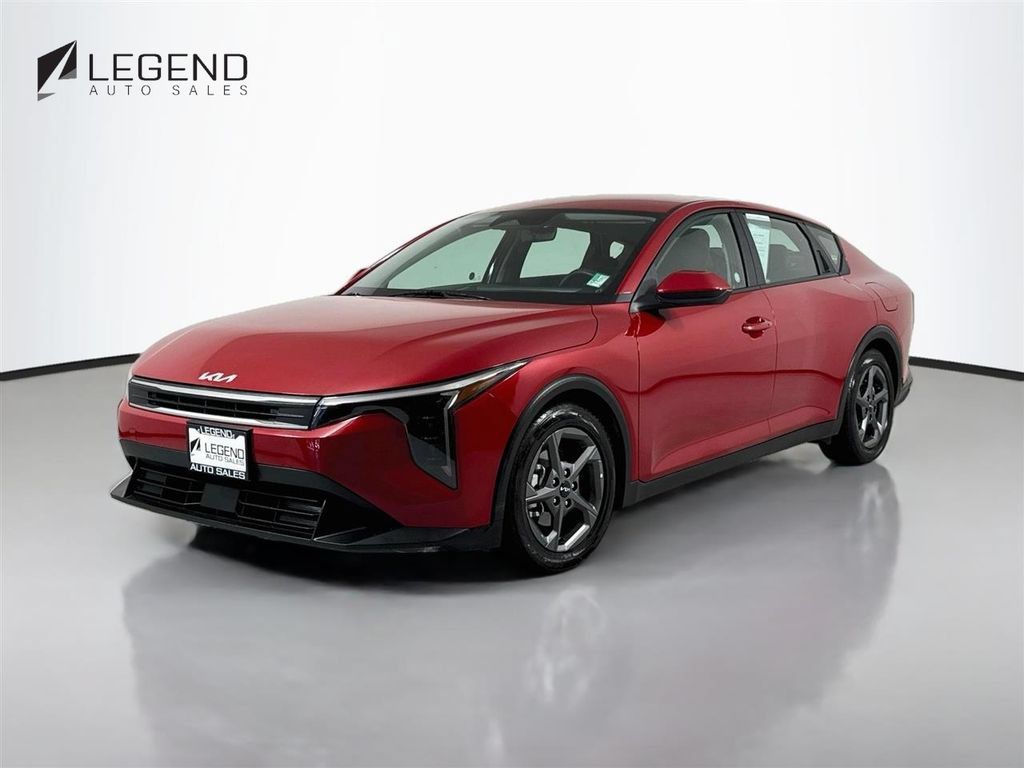 Used 2025 Kia K4 FWD image 1