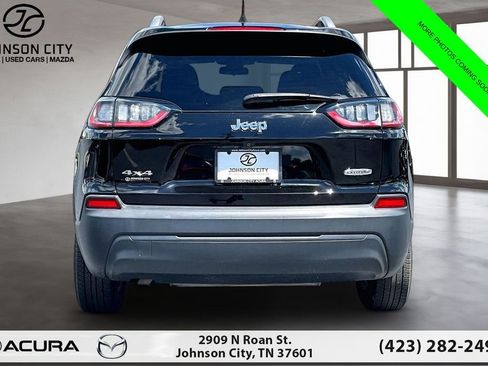 Used 2019 Jeep Cherokee Latitude w/ Popular Appearance Group AWD/4WD image 4