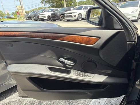 Used 2009 BMW 535i Sedan RWD image 12