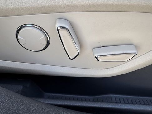 Used 2016 Lincoln MKX Reserve w/ Technology Package image 37