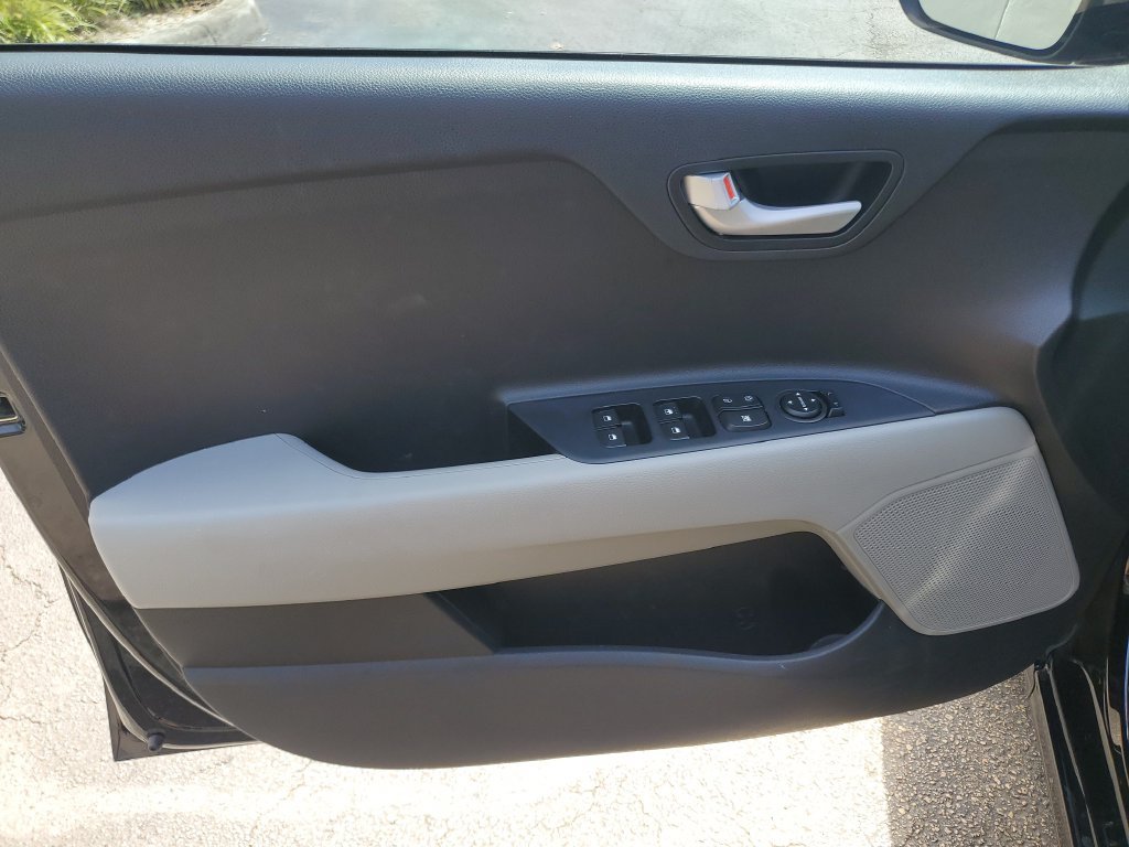 Used 2022 Kia Rio S w/ Option Group 015 FWD image 16