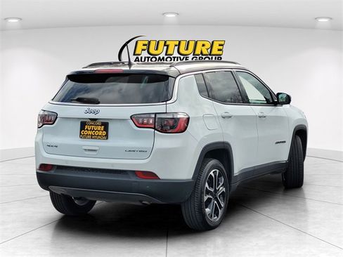 Used 2024 Jeep Compass Limited image 5