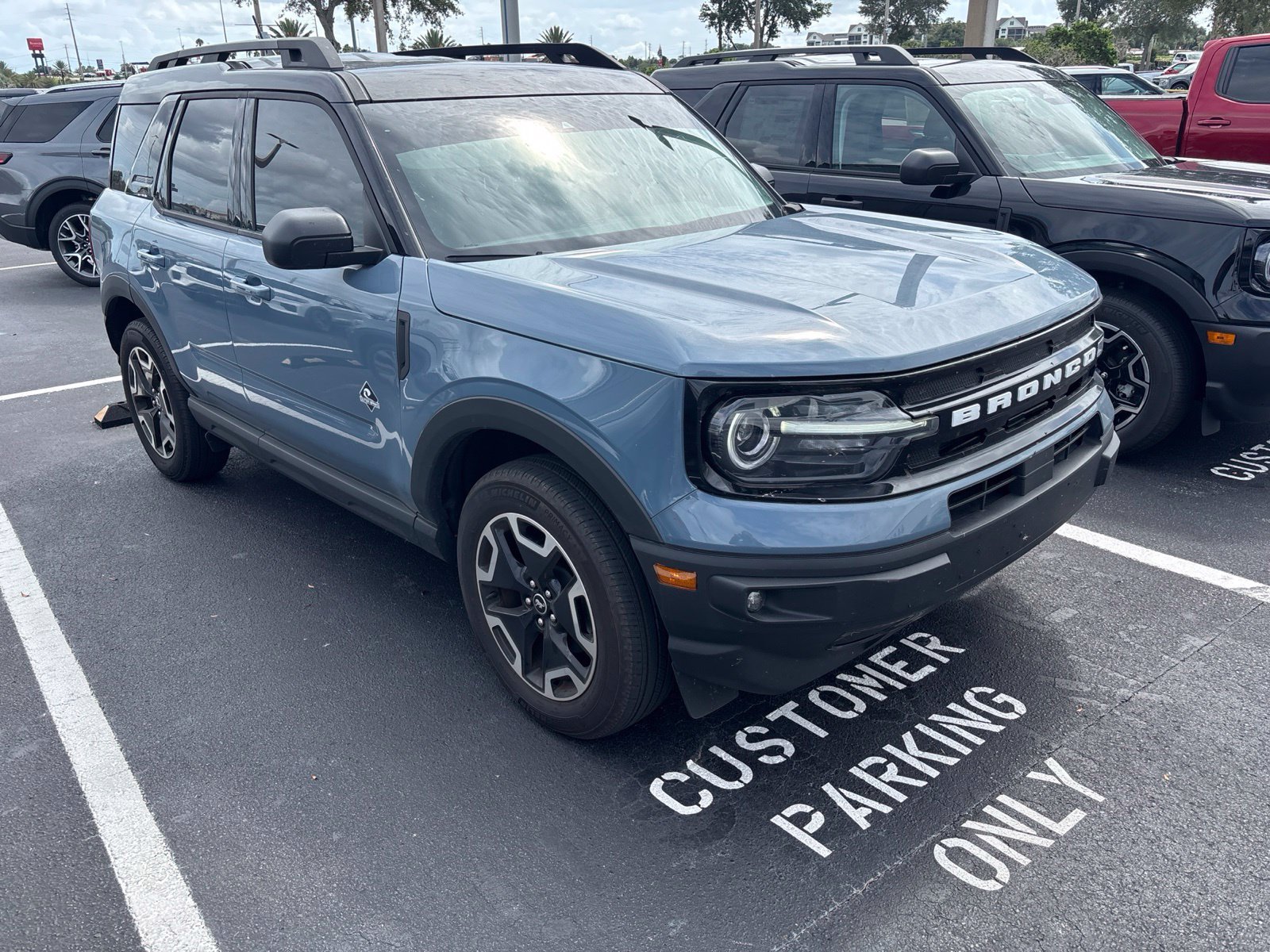 Used 2024 Ford Bronco Sport Outer Banks w/ Tech Package AWD/4WD image 1
