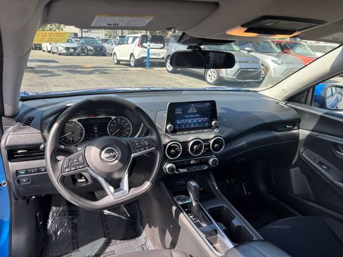 Used 2025 Nissan Sentra SV FWD image 32