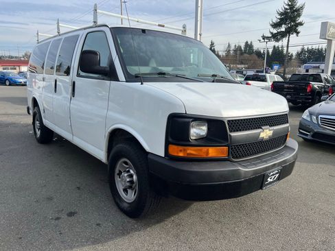 Used 2010 Chevrolet Express 3500 LS image 3