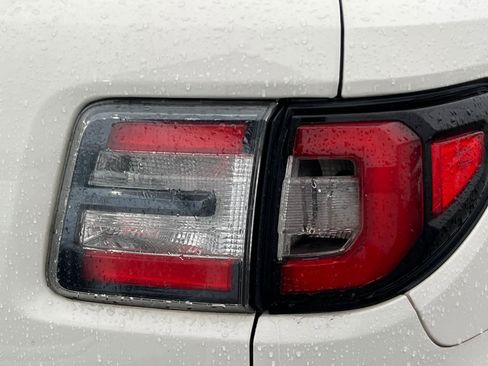 Used 2014 GMC Acadia SLE image 14