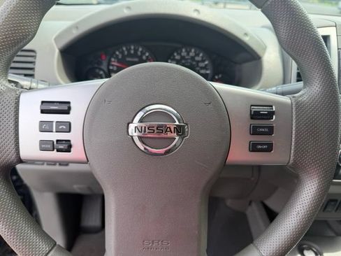 Used 2021 Nissan Frontier SV AWD/4WD image 12