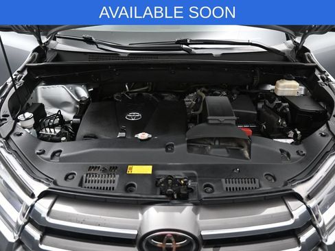 Used 2018 Toyota Highlander Limited AWD/4WD image 41
