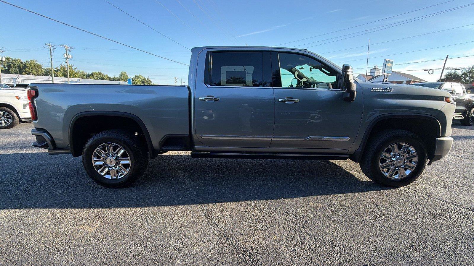 New 2026 Chevrolet Silverado 1500 RST w/ RST Select Package AWD/4WD image 8